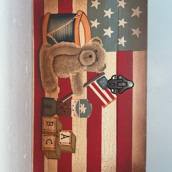 Antique Kids Chest/Toy Box - Picture 4 of 8